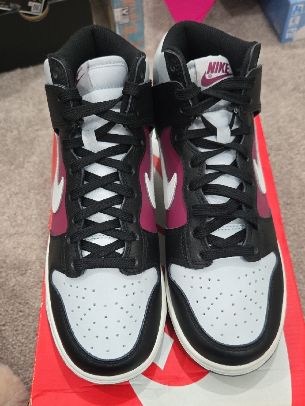 Women's Nike Dunk High Size 6.5